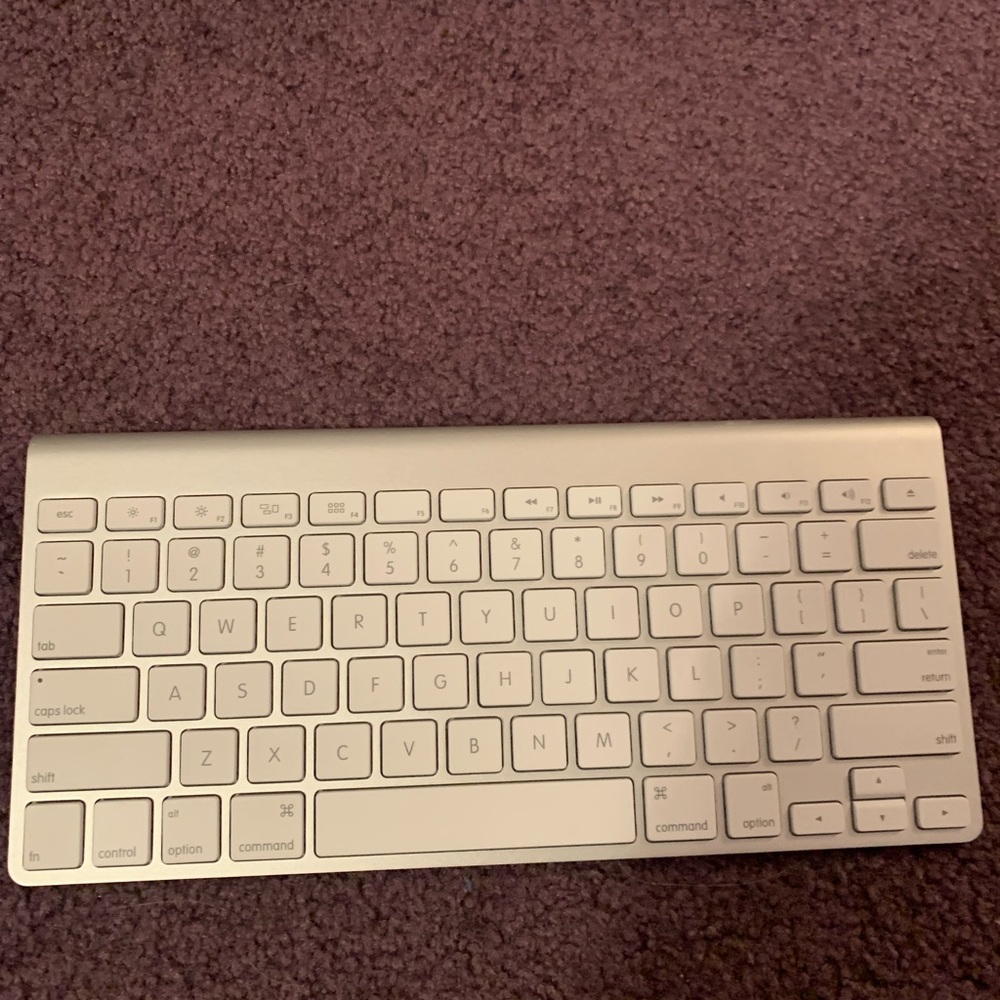Apple BCGA1314 Wireless Keyboard , brand new never used